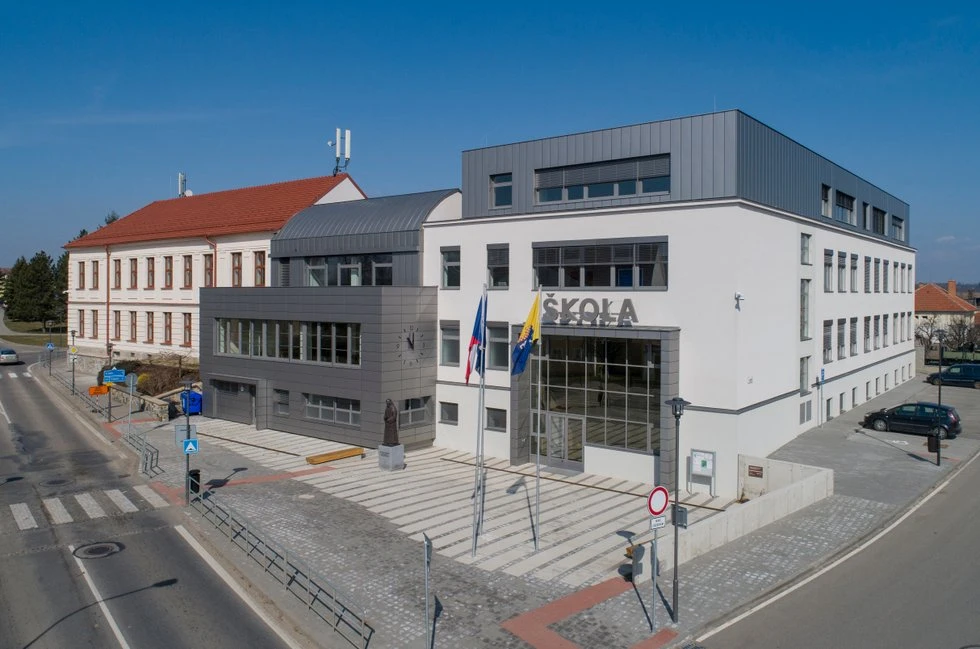 Občanské stavby - ZŠ Velká Biteš - stavební dozor Brno